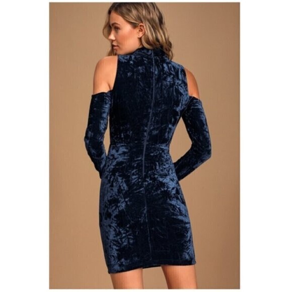Lulu's A Little Crush Navy Blue Velvet Cold-Shoulder Bodycon Dress Size XS - Picture 2 of 12